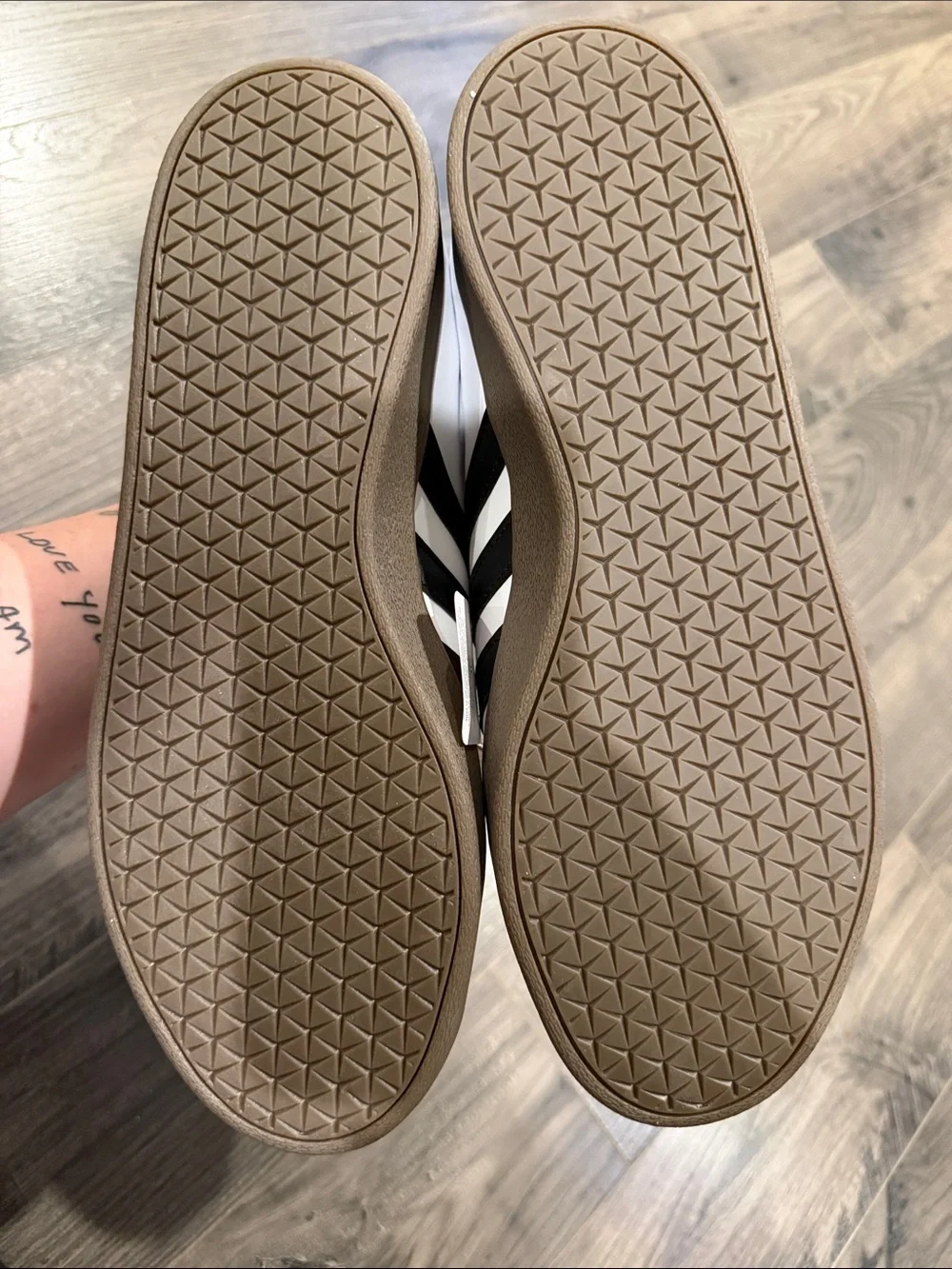 adidas classic sneakers